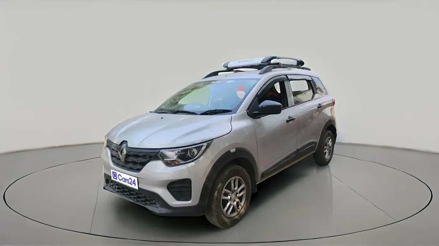 2025 Renault TRIBER RXE MT, Petrol, Manual, 22,375 km, exterior