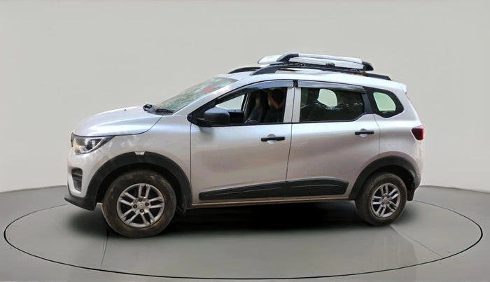 2025 Renault TRIBER RXE MT, Petrol, Manual, 22,375 km, exterior