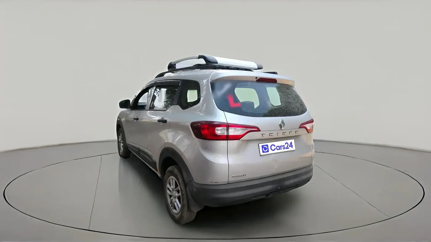 2025 Renault TRIBER RXE MT, Petrol, Manual, 22,375 km, exterior