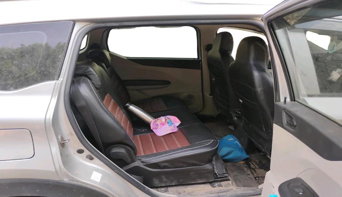 2025 Renault TRIBER RXE MT, Petrol, Manual, 22,375 km, interior