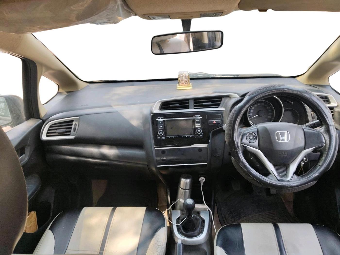 2017 Honda Jazz 1.2L I-VTEC V, Petrol, Manual, 72,072 km, interior