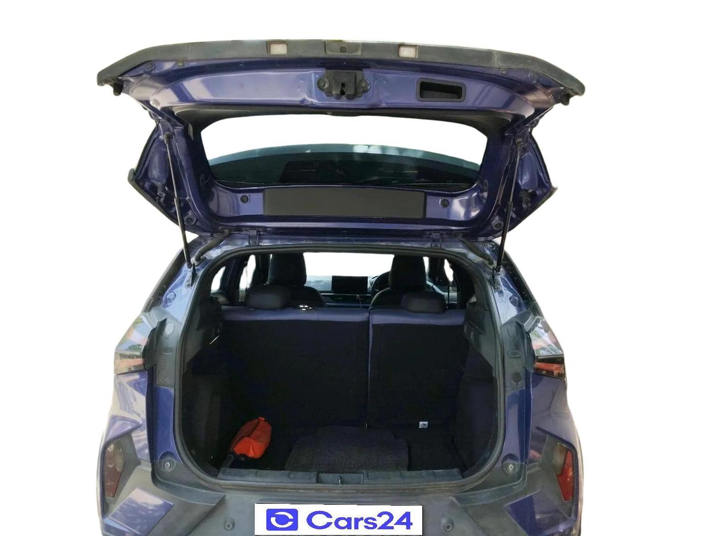2023 Tata NEXON FEARLESS PURPLE + SUNROOF DCA DUAL TONE 1.2 PETROL, Petrol, Automatic, 56,233 km, exterior