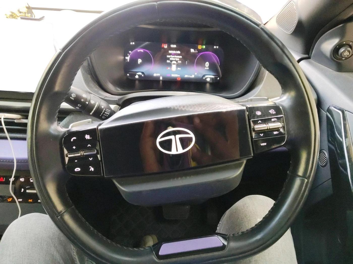 2023 Tata NEXON FEARLESS PURPLE + SUNROOF DCA DUAL TONE 1.2 PETROL, Petrol, Automatic, 56,233 km, interior