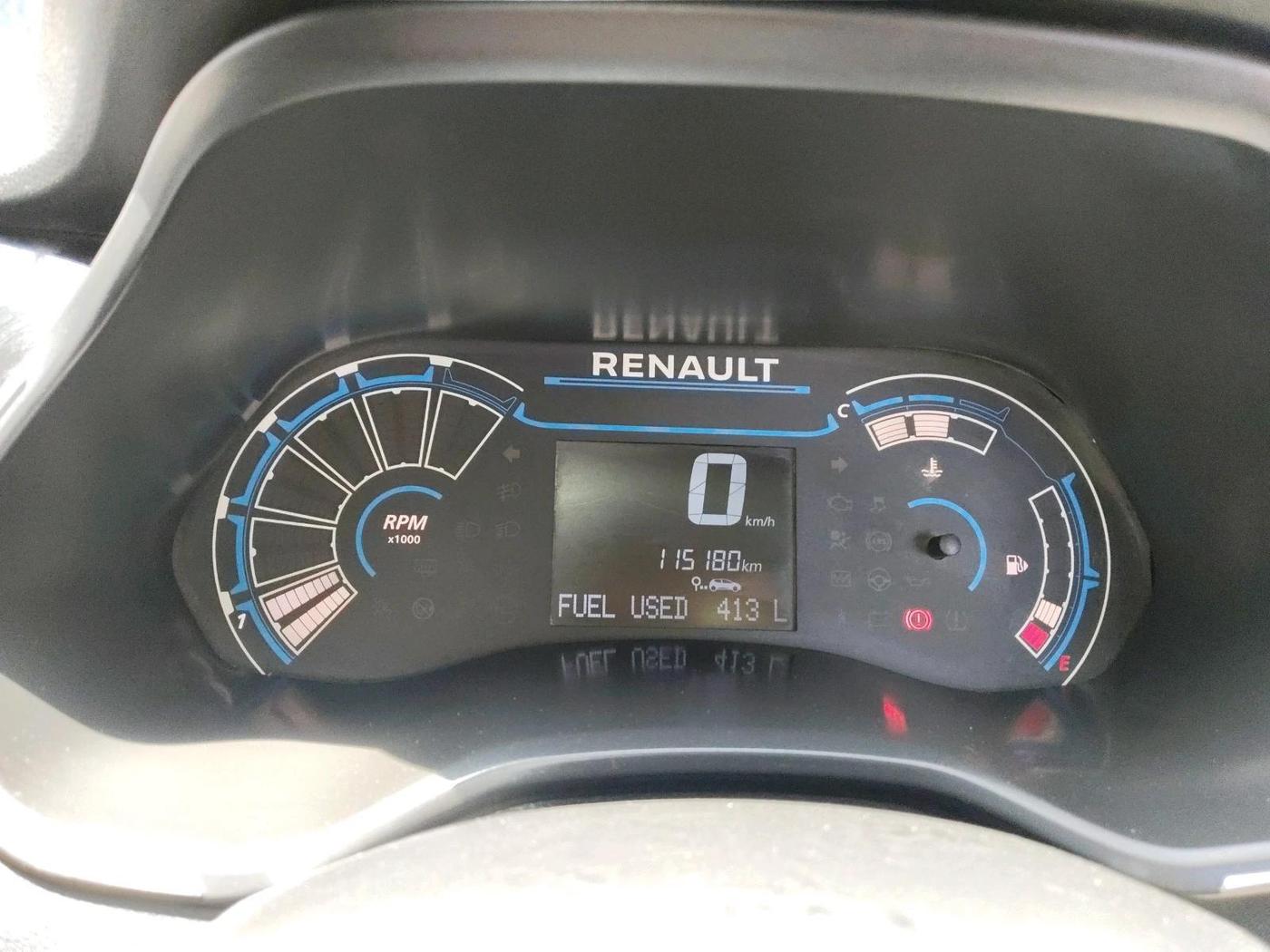 2020 Renault TRIBER RXT, Petrol, Manual, 1,15,180 km, interior