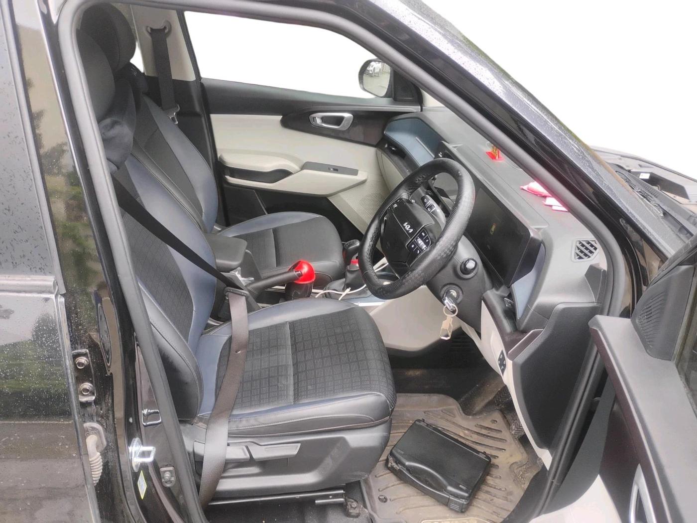 2026 KIA Carens Clavis HTE EX Petrol 1.5L MT 7 STR, Petrol, Manual, 6,735 km, interior