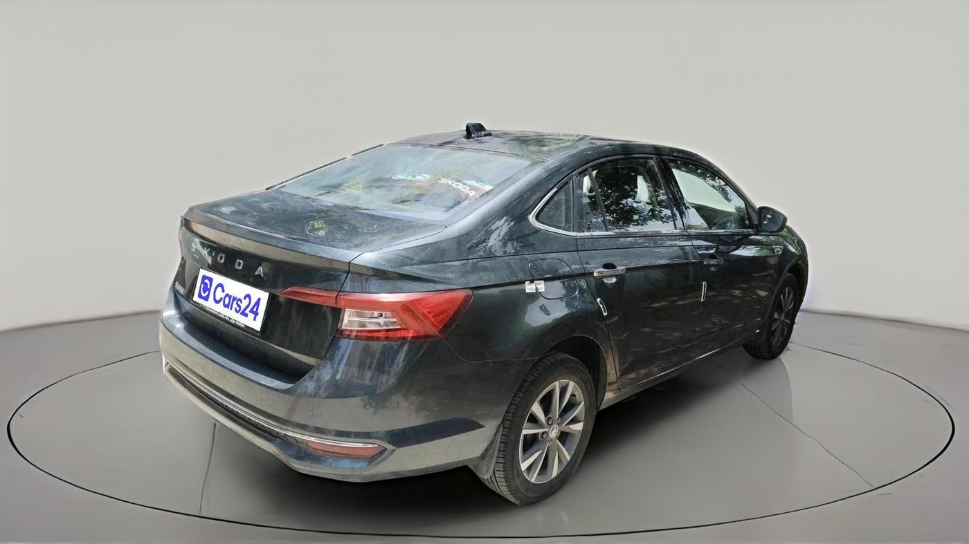 2025 Skoda SLAVIA Prestige 1.0L TSI MT, Petrol, Manual, 3,833 km, exterior