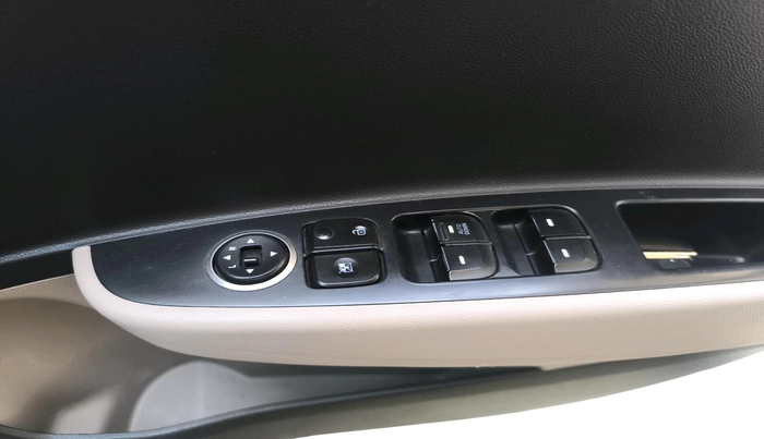 2017 Hyundai Grand i10 SPORTZ 1.2 KAPPA VTVT, Petrol, Manual, 73,917 km, interior