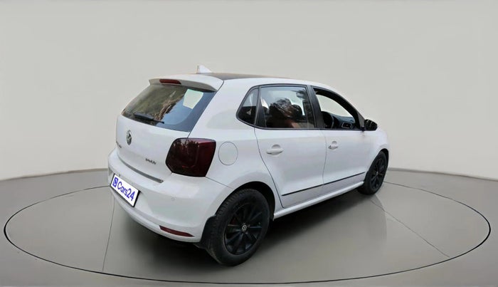 2015 Volkswagen Polo HIGHLINE1.5L, Diesel, Manual, 1,27,126 km, exterior