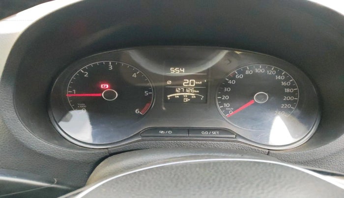 2015 Volkswagen Polo HIGHLINE1.5L, Diesel, Manual, 1,27,126 km, interior