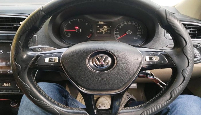 2015 Volkswagen Polo HIGHLINE1.5L, Diesel, Manual, 1,27,126 km, interior