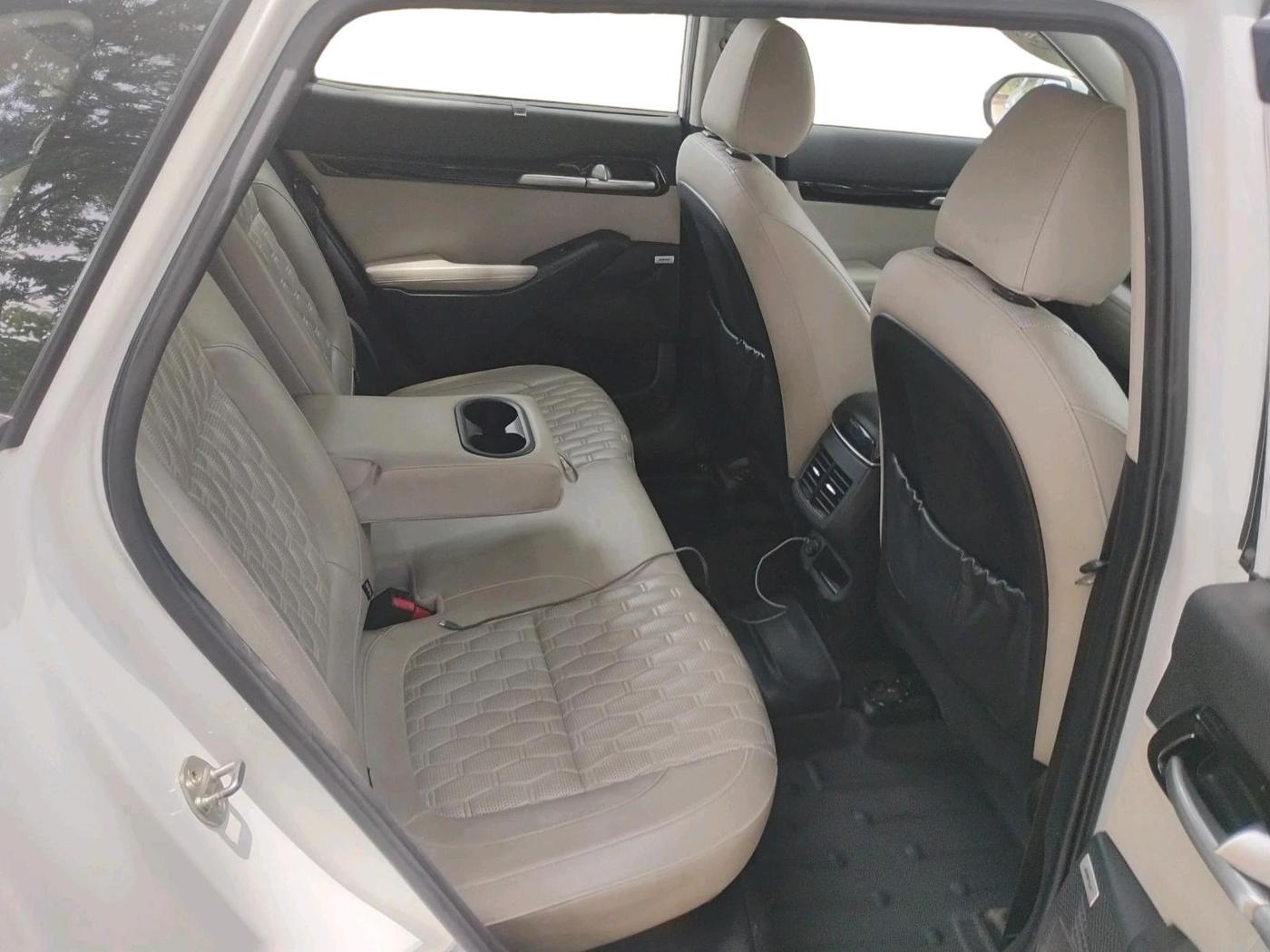 2019 KIA SELTOS HTX PLUS AT1.5 DIESEL, Diesel, Automatic, 1,41,046 km, interior