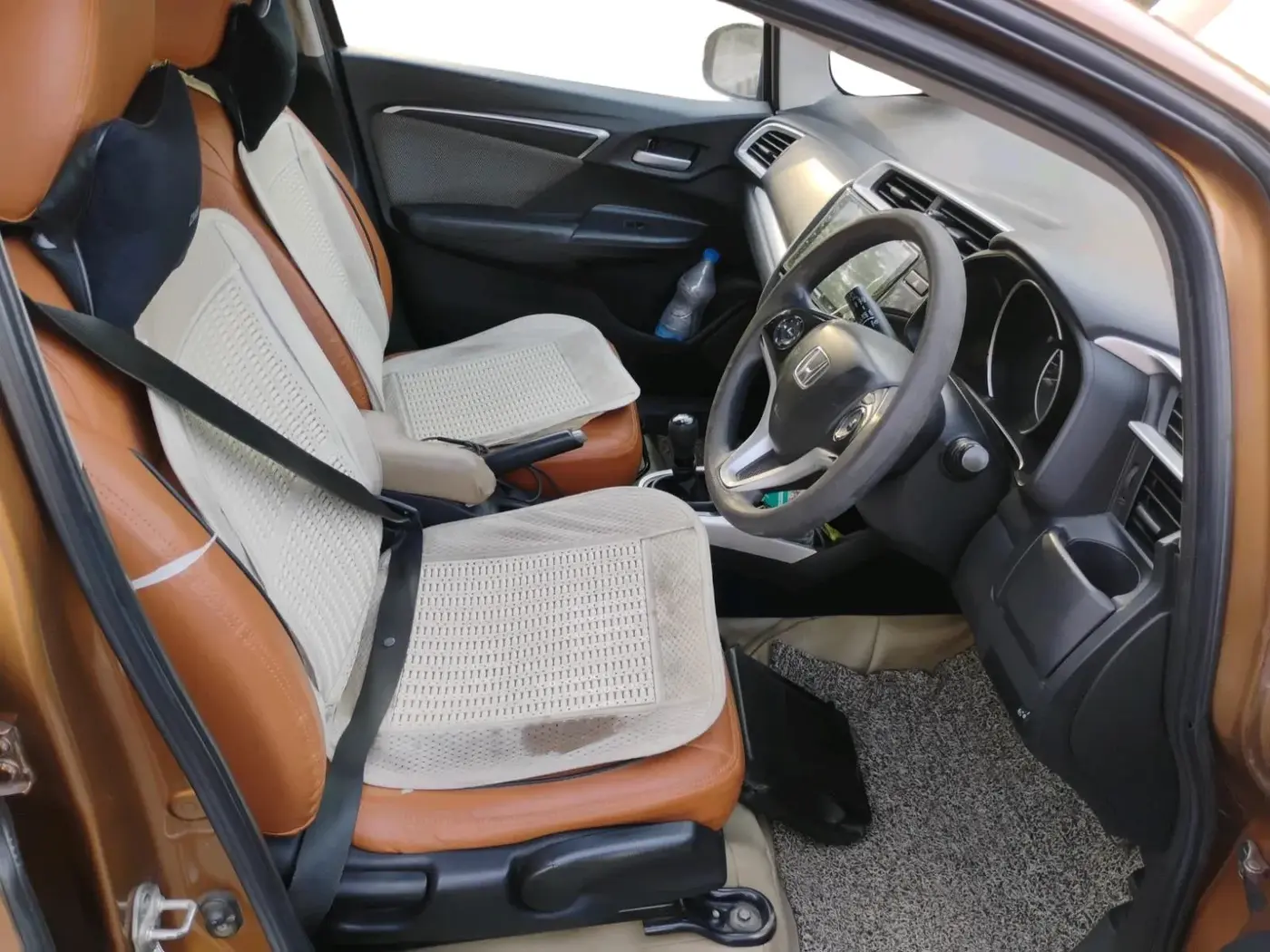 2017 Honda WR-V 1.5L I-DTEC VX MT, Diesel, Manual, 1,90,867 km, interior