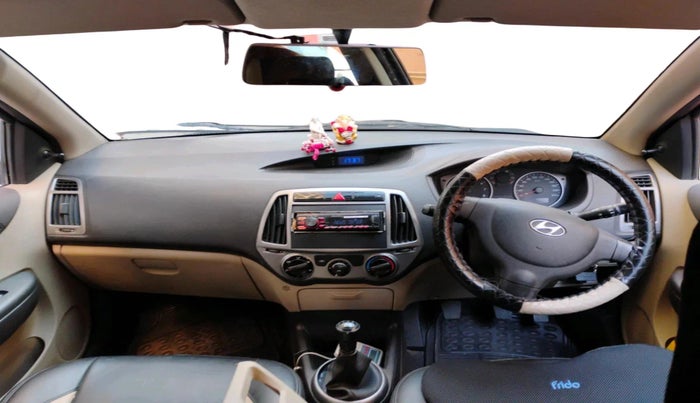 2013 Hyundai i20 MAGNA 1.2, Petrol, Manual, 75,658 km, interior