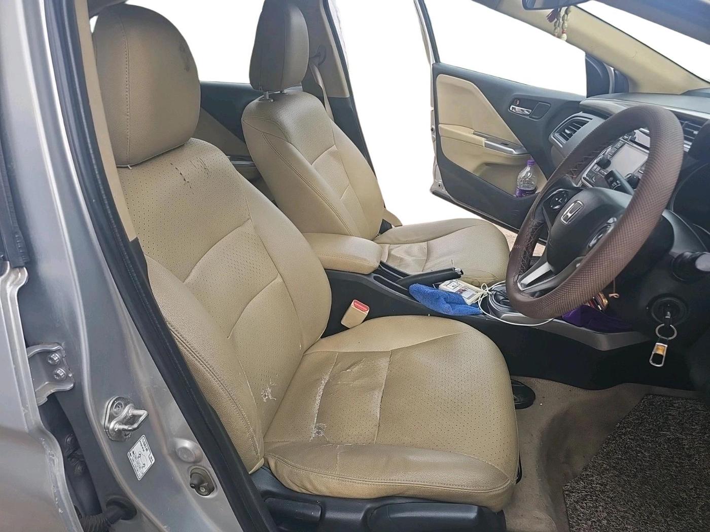 2015 Honda City 1.5L I-DTEC V, Diesel, Manual, 1,41,442 km, interior