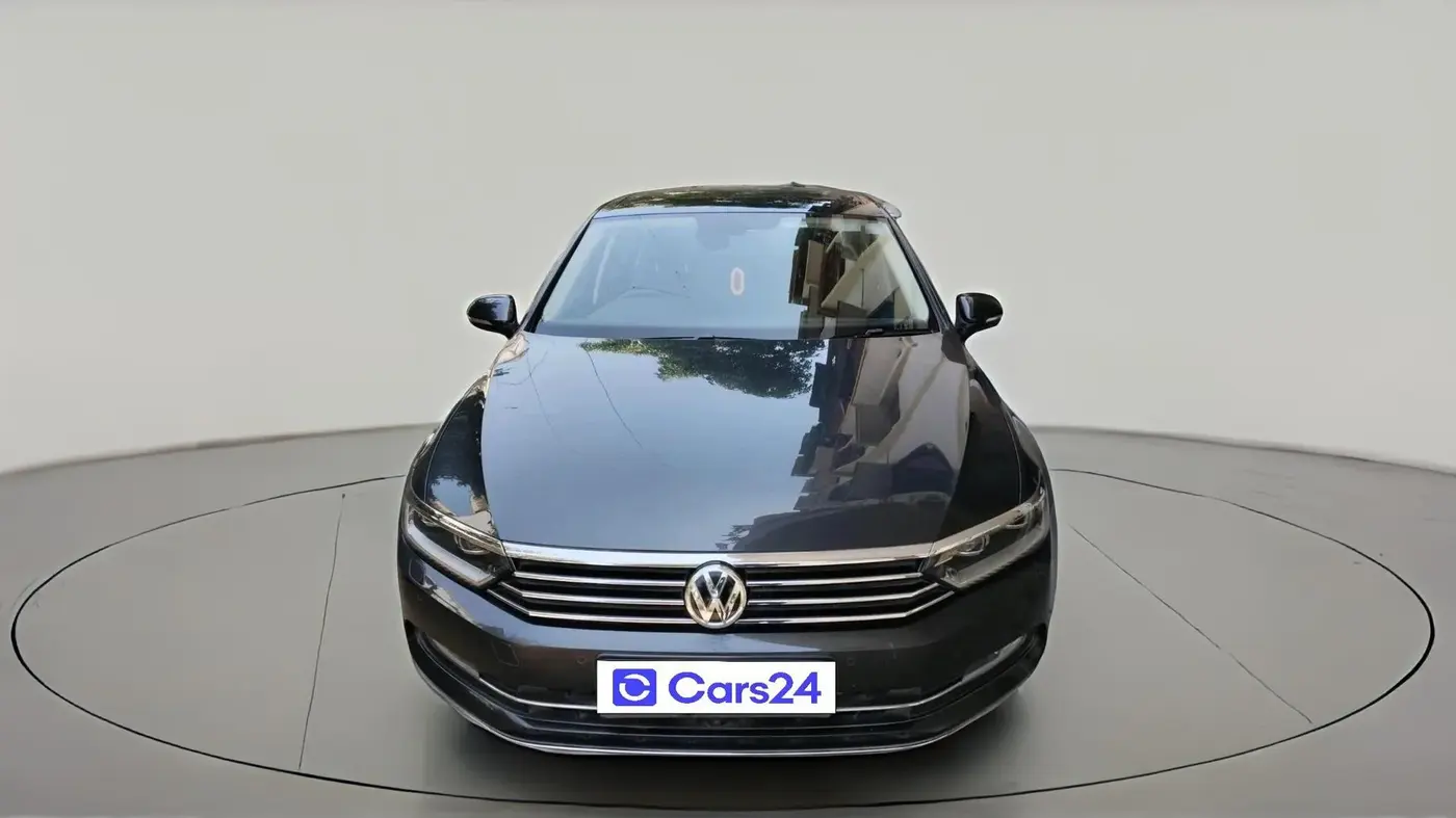 2018 Volkswagen Passat HIGHLINE DSG, Diesel, Automatic, 82,353 km, exterior