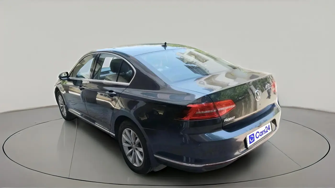 2018 Volkswagen Passat HIGHLINE DSG, Diesel, Automatic, 82,353 km, exterior