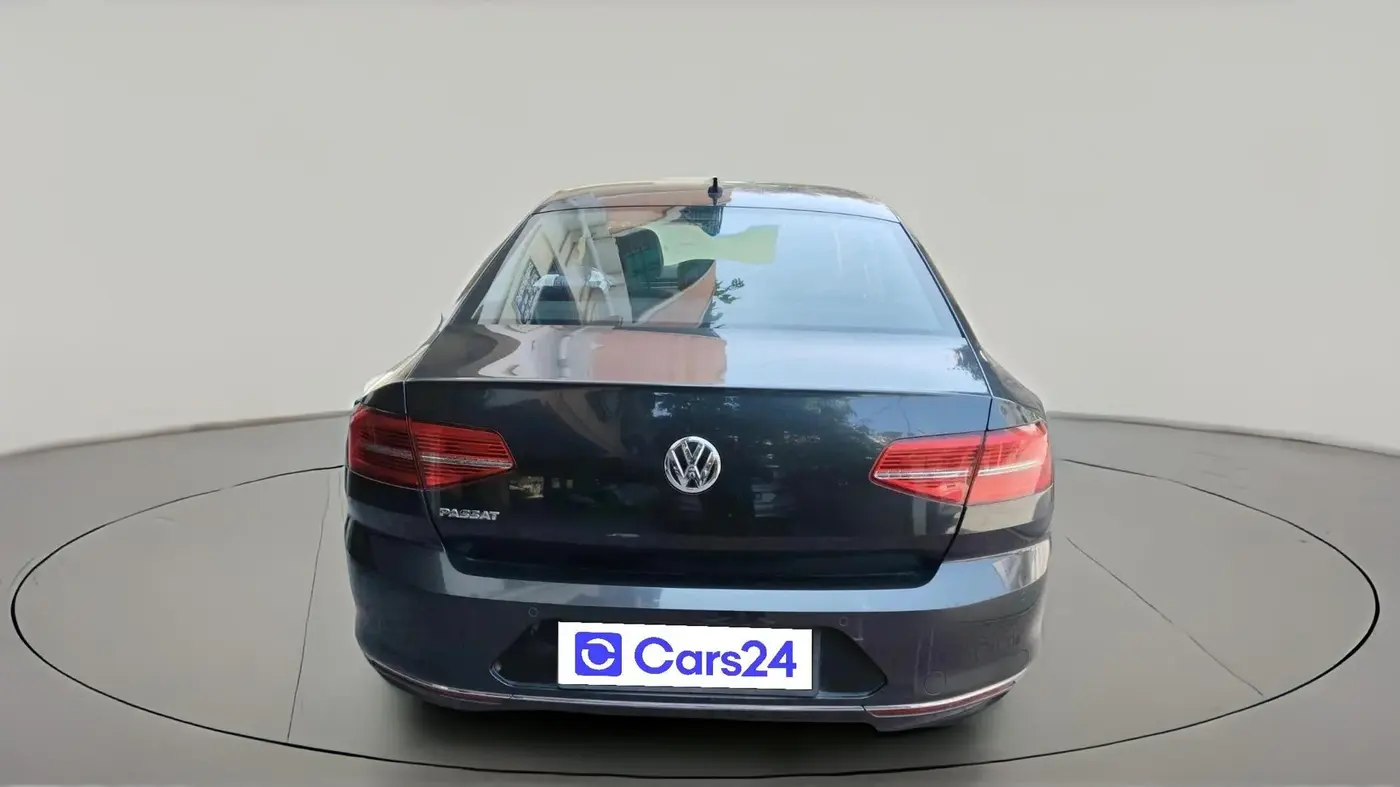 2018 Volkswagen Passat HIGHLINE DSG, Diesel, Automatic, 82,353 km, exterior