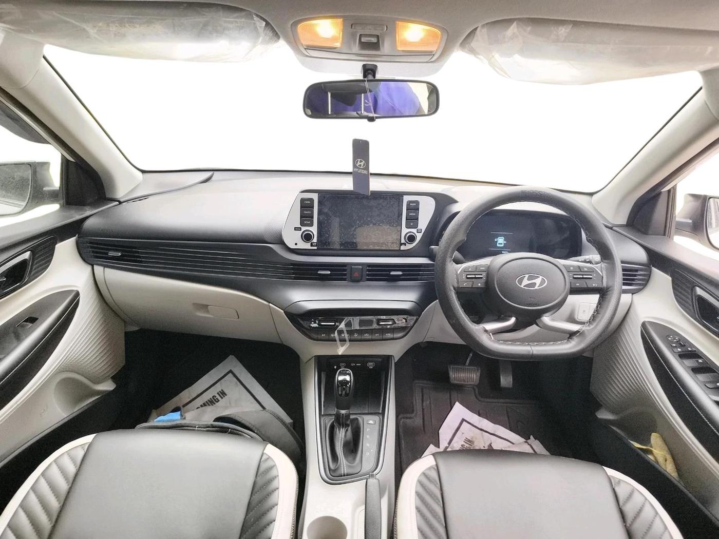 2024 Hyundai NEW I20 Sportz (O) 1.2 IVT, Petrol, Automatic, 9,609 km, interior