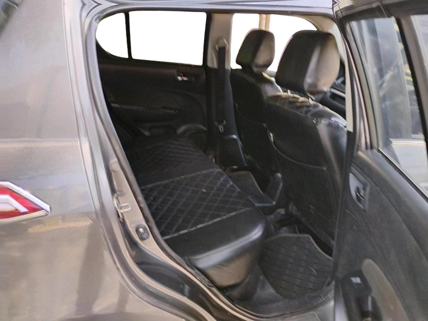 2013 Maruti Swift VDI, Diesel, Manual, 1,85,457 km, interior