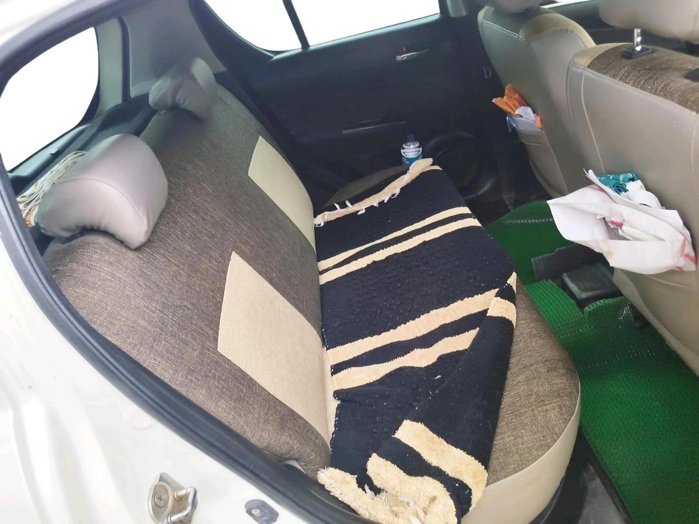 2014 Maruti Swift VDI, Diesel, Manual, 1,63,945 km, interior