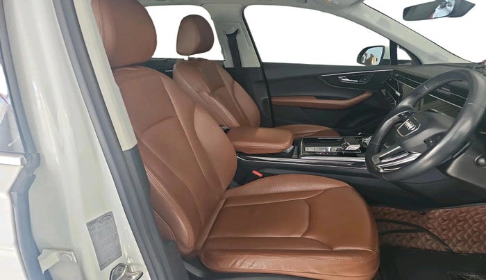 2023 Audi Q7 55 TFSI QUATTRO TECHNOLOGY, Petrol, Automatic, 85,259 km, interior