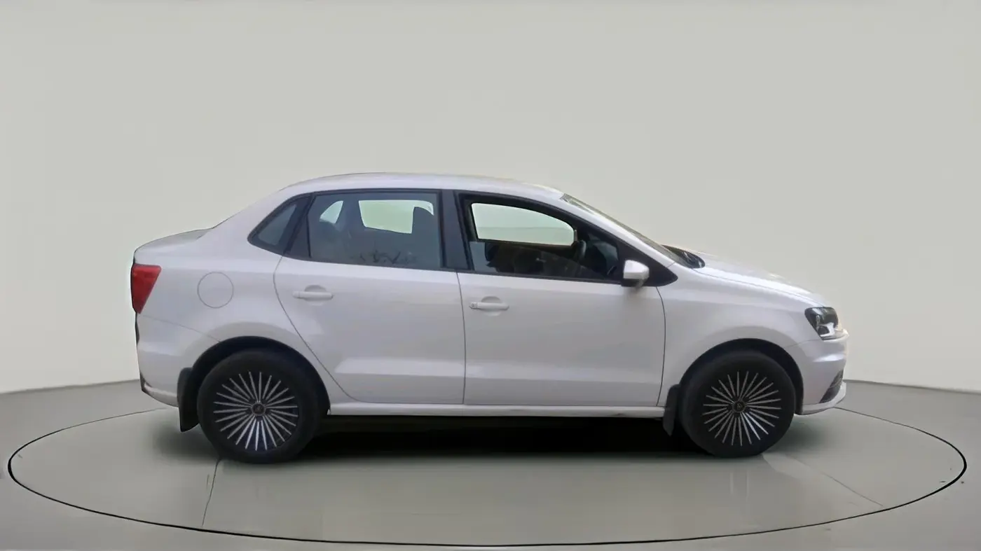 2019 Volkswagen Ameo COMFORTLINE 1.0L, Petrol, Manual, 68,741 km, exterior