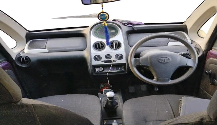2016 Tata Nano EMAX XM CNG, CNG, Manual, 28,016 km, interior