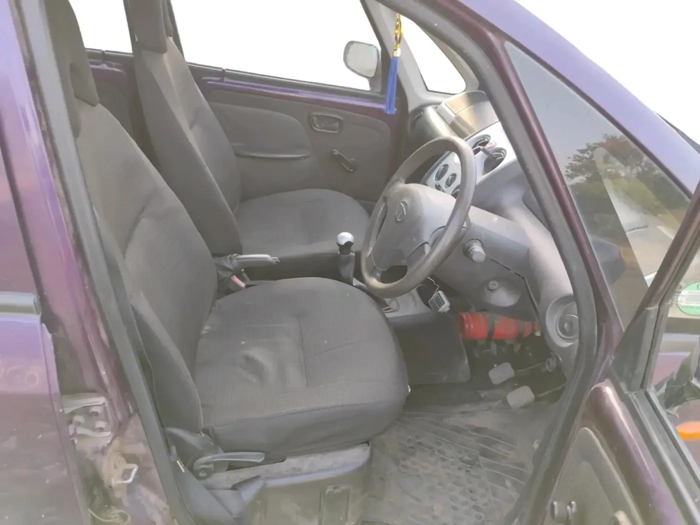 2016 Tata Nano EMAX XM CNG, CNG, Manual, 28,016 km, interior
