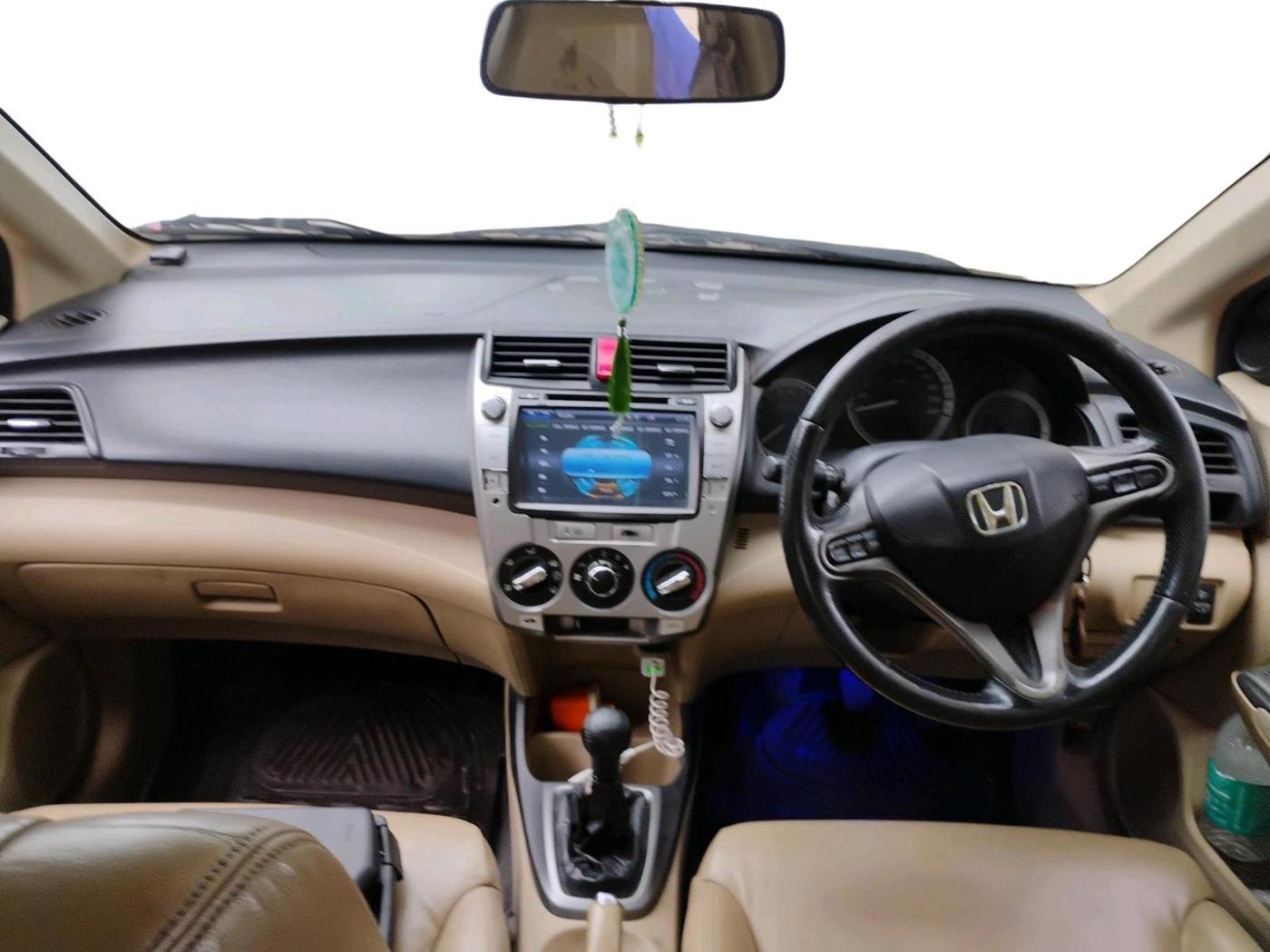 2012 Honda City 1.5L I-VTEC V MT, CNG, Manual, 1,18,143 km, interior