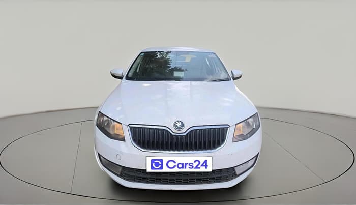 2015 Skoda Octavia AMBITION 2.0 TDI, Diesel, Manual, 2,30,705 km, exterior