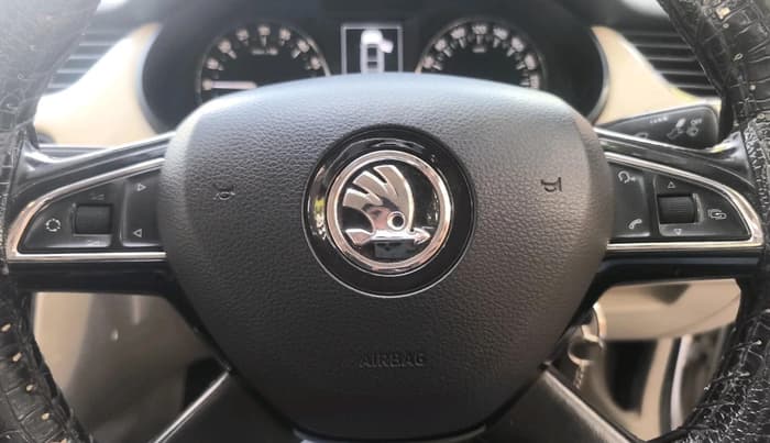 2015 Skoda Octavia AMBITION 2.0 TDI, Diesel, Manual, 2,30,705 km, interior