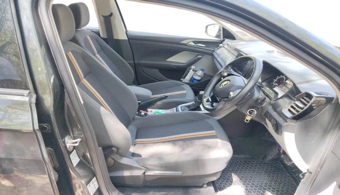 2025 Skoda KUSHAQ AMBITION 1.0L TSI AT, Petrol, Automatic, 17,694 km, interior