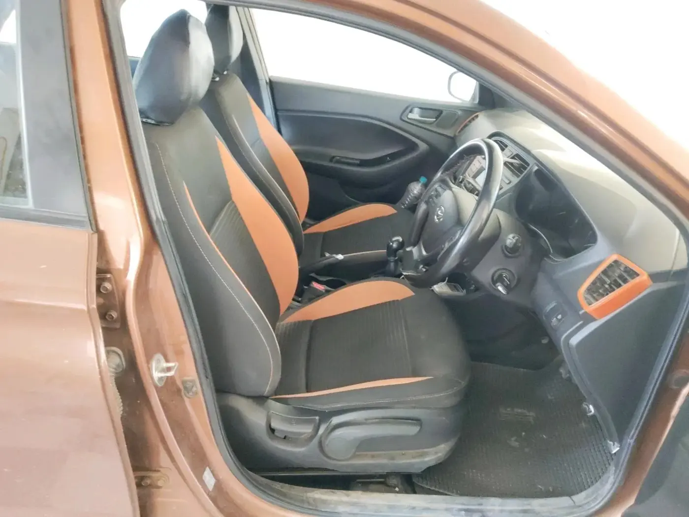 2016 Hyundai i20 Active 1.2 S, Petrol, Manual, 1,10,959 km, interior