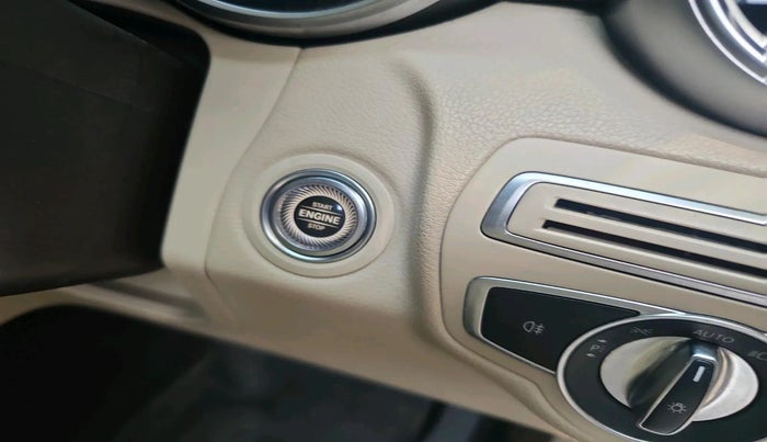 2021 Mercedes Benz GLC CLASS 220d 4MATIC , Diesel, Automatic, 66,464 km, interior