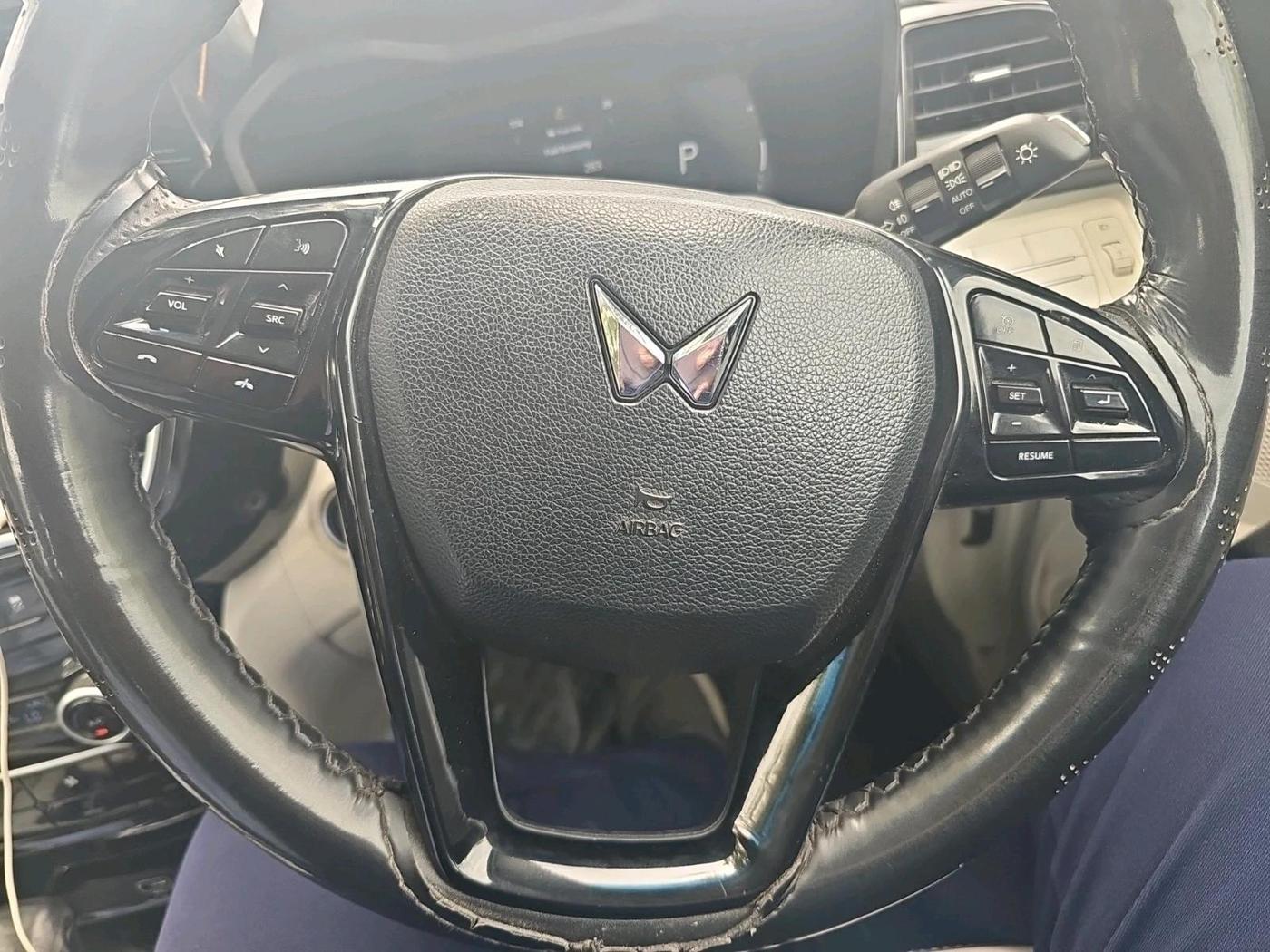 2024 Mahindra XUV 3XO AX5 1.2 L TCMPFI AT, Petrol, Automatic, 61,461 km, interior