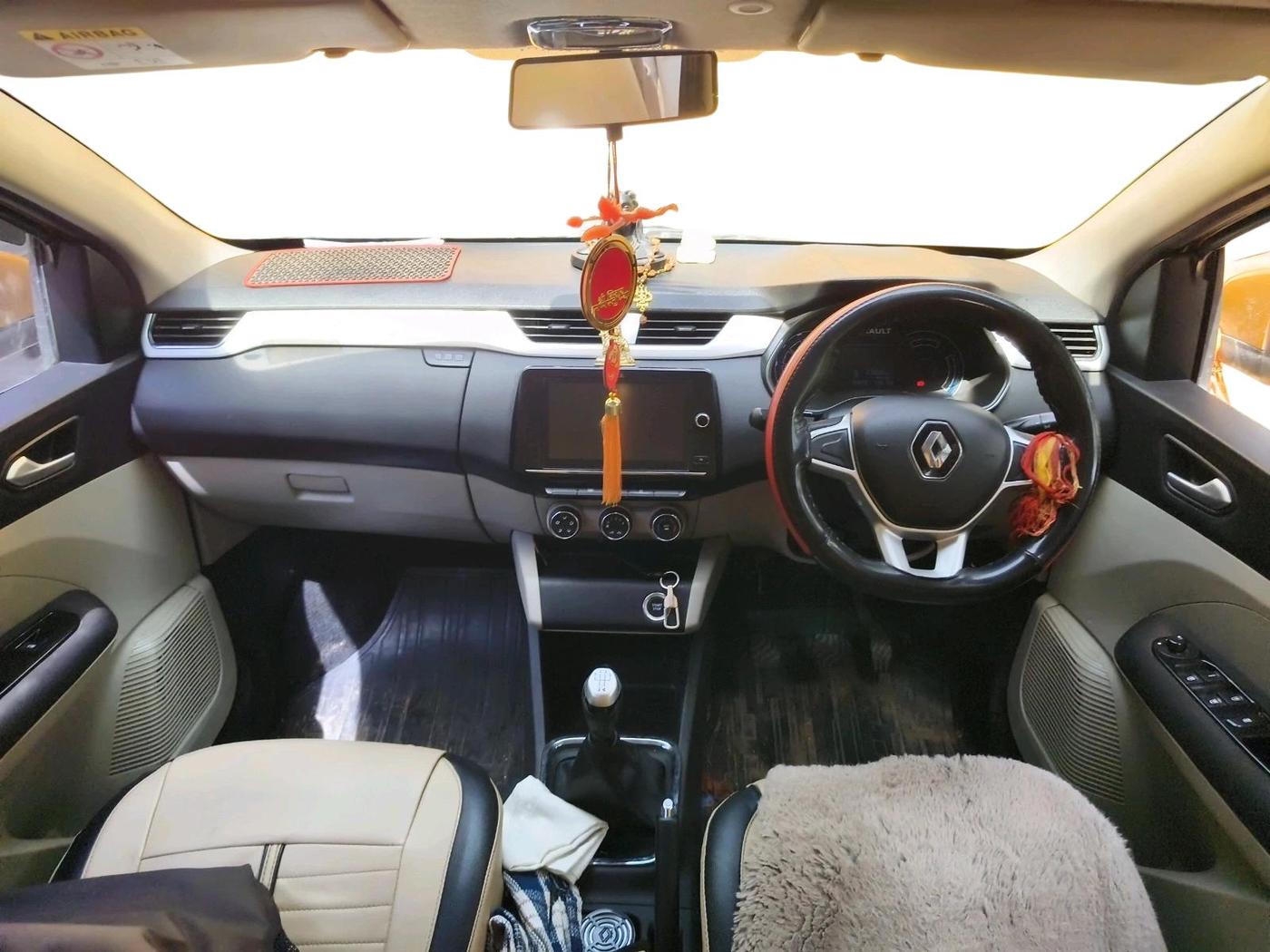 2019 Renault TRIBER RXZ, Petrol, Manual, 67,508 km, interior