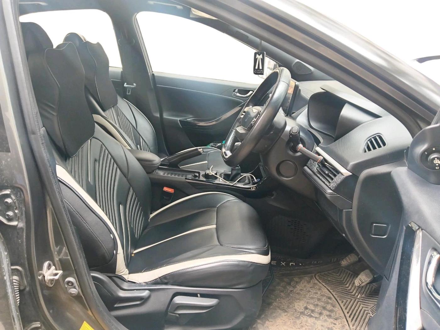 2023 Tata NEXON FEARLESS 1.2 REVOTRON 6 MT DT, Petrol, Manual, 69,339 km, interior