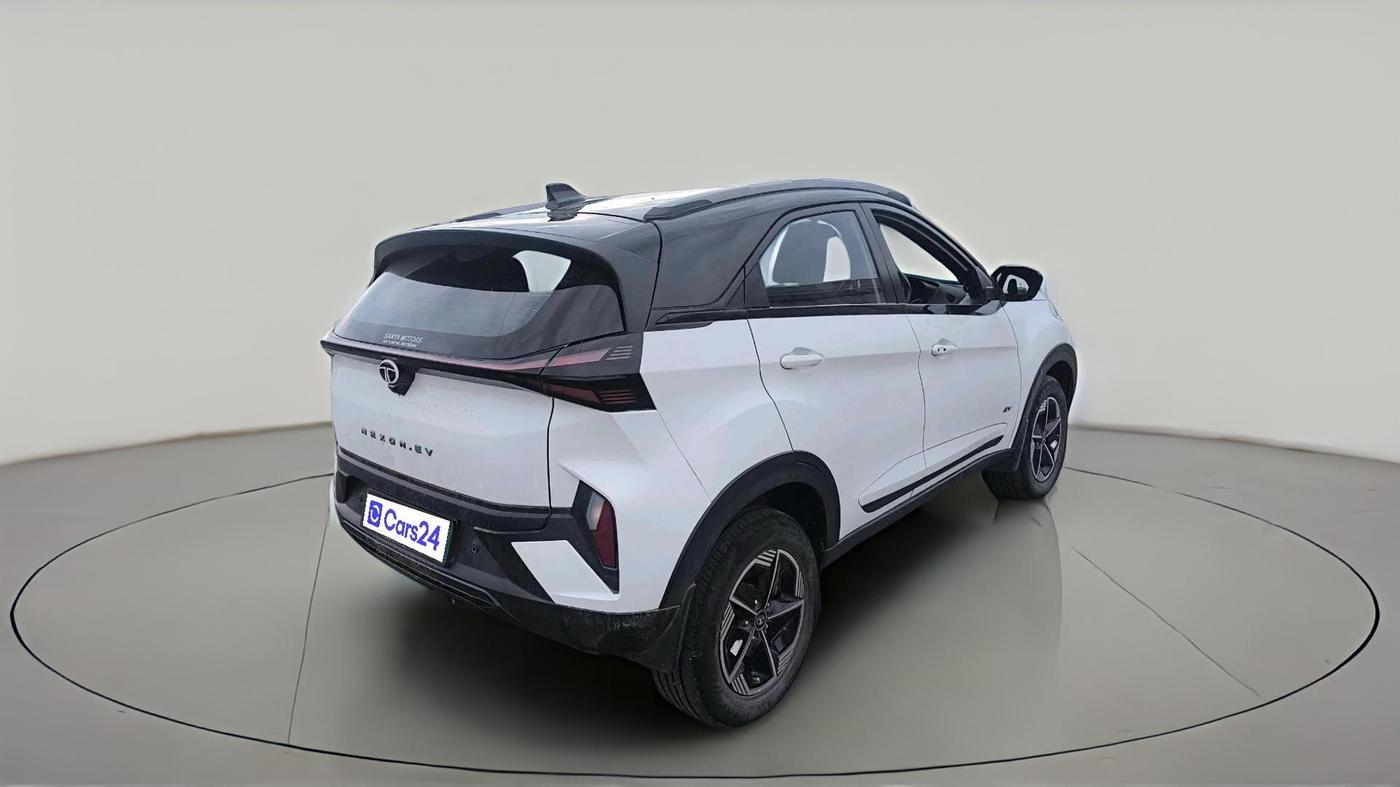 2024 Tata NEXON EV FEARLESS LONG RANGE, Electric, Automatic, 33,794 km, exterior