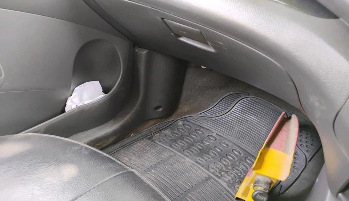 2011 Chevrolet Beat LT PETROL, Petrol, Manual, 1,23,456 km, interior