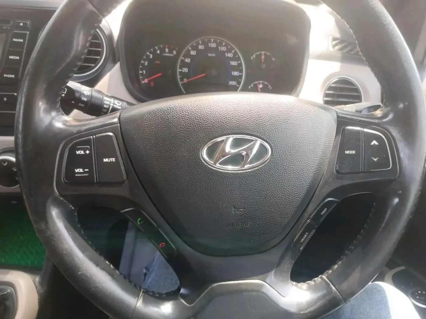 2014 Hyundai Grand i10 ASTA 1.1 CRDI (O), Diesel, Manual, 2,21,092 km, interior