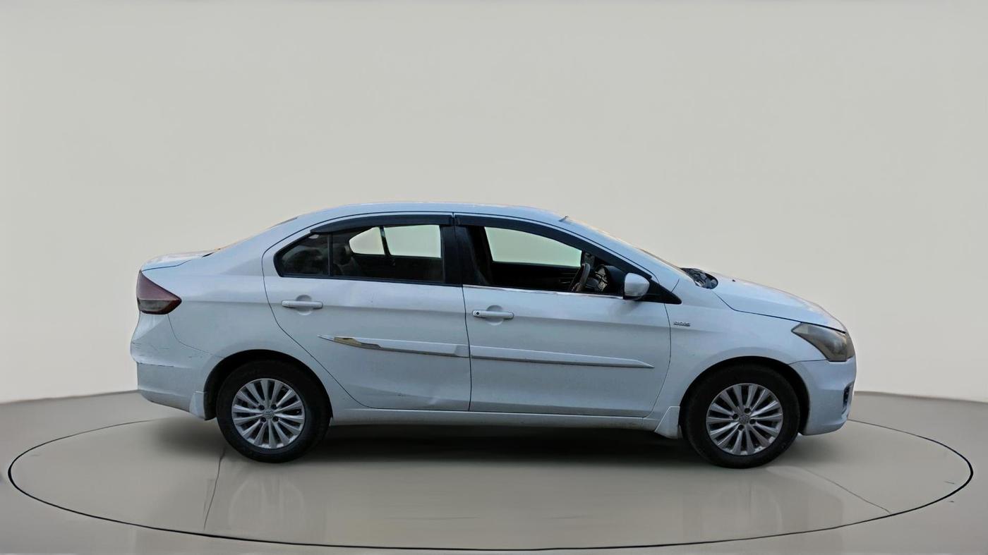 2017 Maruti Ciaz SIGMA DIESEL 1.3, Diesel, Manual, 2,25,975 km, exterior