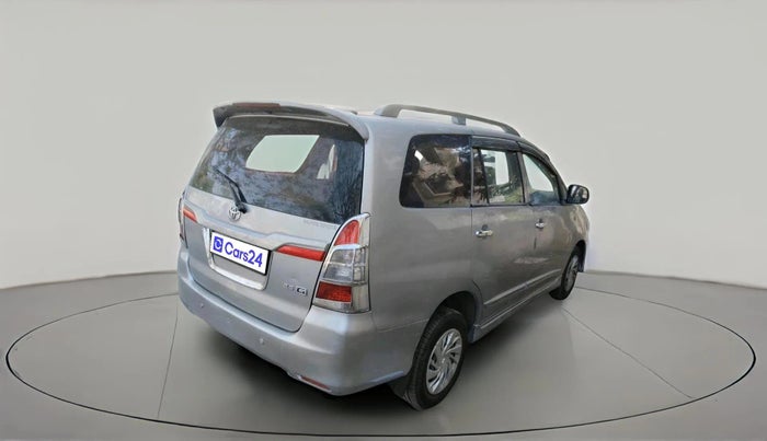 2015 Toyota Innova 2.5 GX 7 STR, Diesel, Manual, 1,40,893 km, exterior