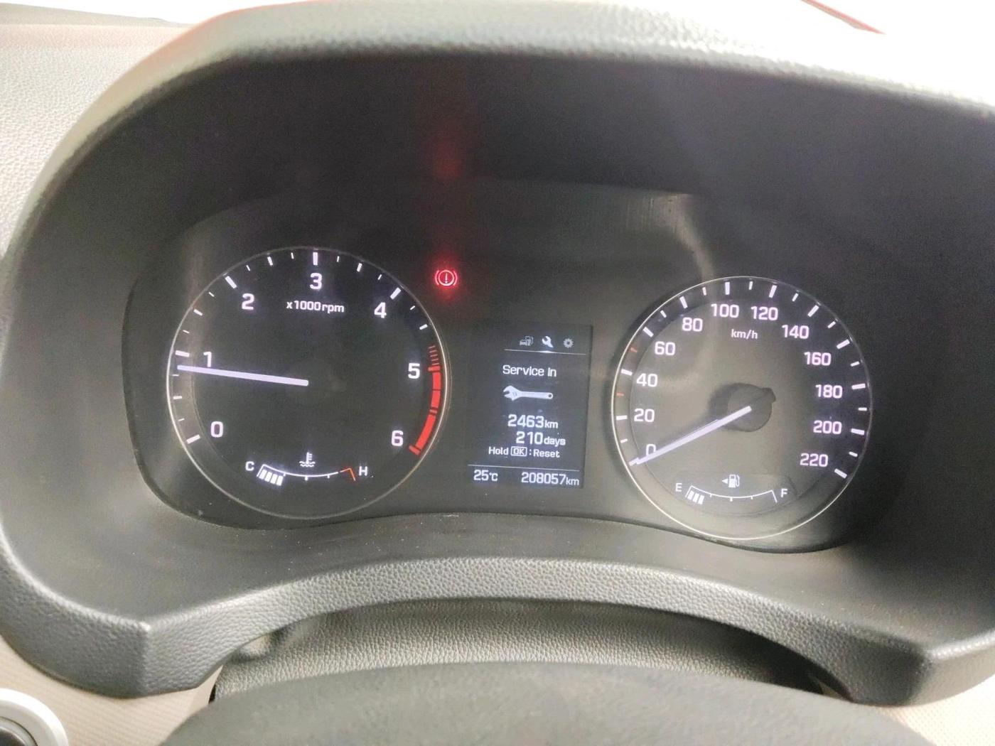 2015 Hyundai Creta SX (O) 1.6 DIESEL, Diesel, Manual, 2,08,057 km, interior