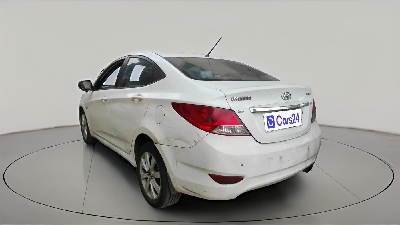 2011 Hyundai Verna FLUIDIC 1.6 CRDI SX, Diesel, Manual, 1,23,456 km, exterior