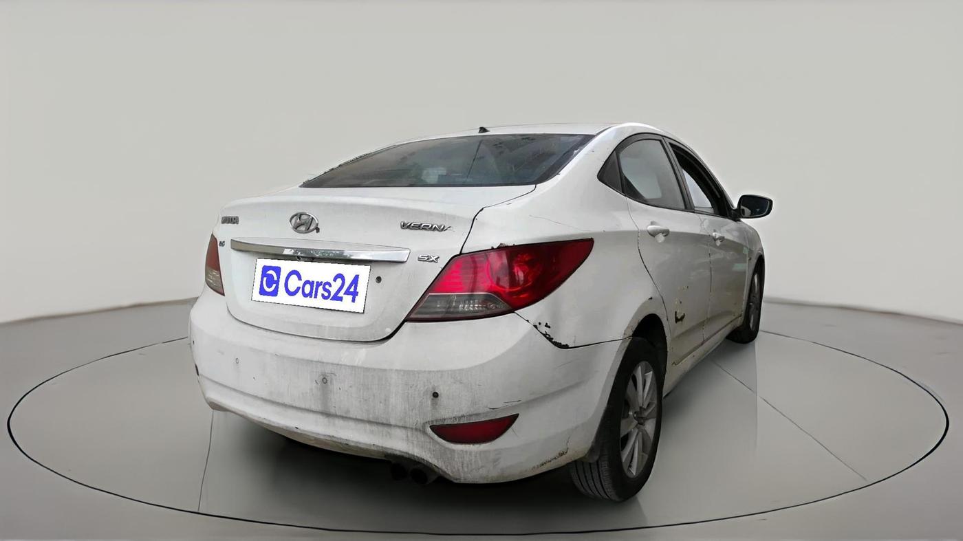 2011 Hyundai Verna FLUIDIC 1.6 CRDI SX, Diesel, Manual, 1,23,456 km, exterior