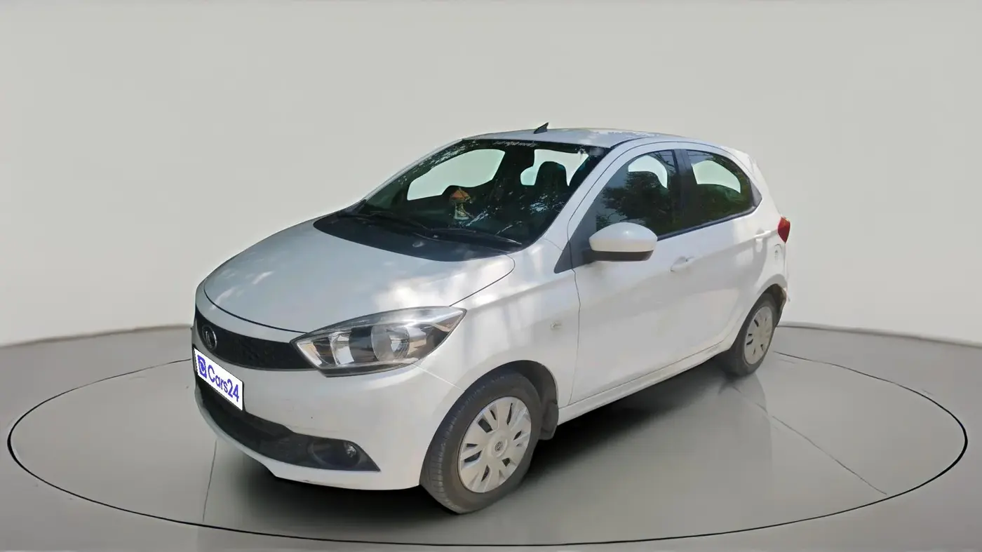 2016 Tata Tiago XT PETROL, Petrol, Manual, 1,04,274 km, exterior