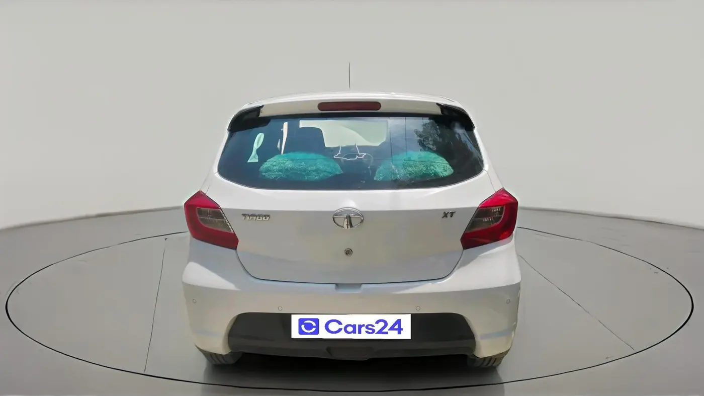 2016 Tata Tiago XT PETROL, Petrol, Manual, 1,04,274 km, exterior