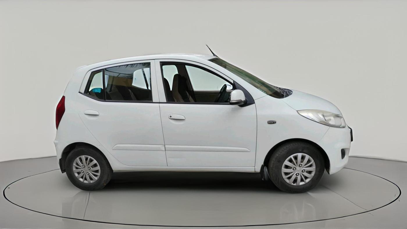 2013 Hyundai i10 SPORTZ 1.2, Petrol, Manual, 77,000 km, exterior
