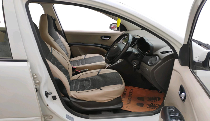 2013 Hyundai i10 SPORTZ 1.2, Petrol, Manual, 77,000 km, interior