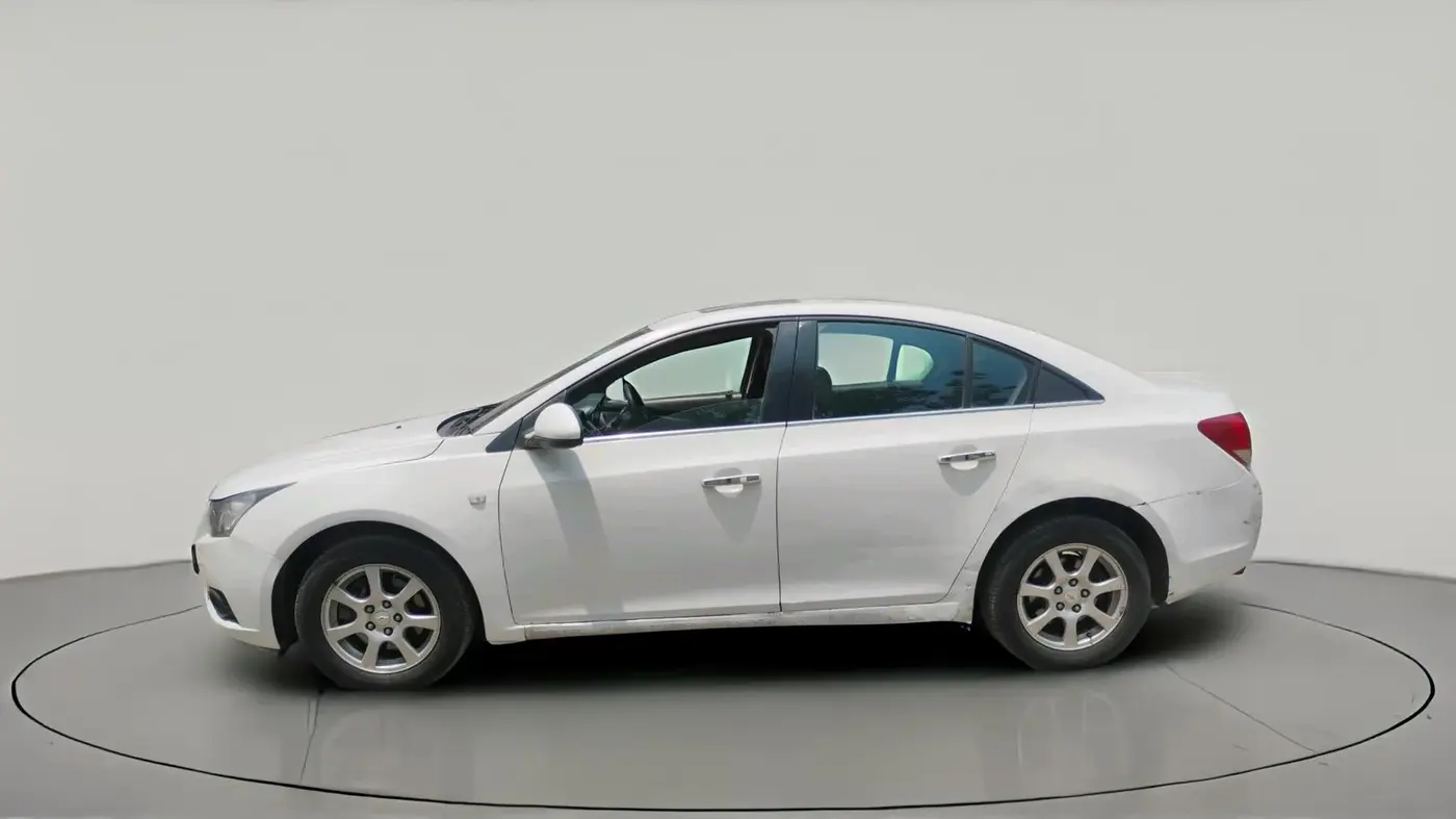 2013 Chevrolet Cruze LTZ, Diesel, Manual, 43,694 km, exterior